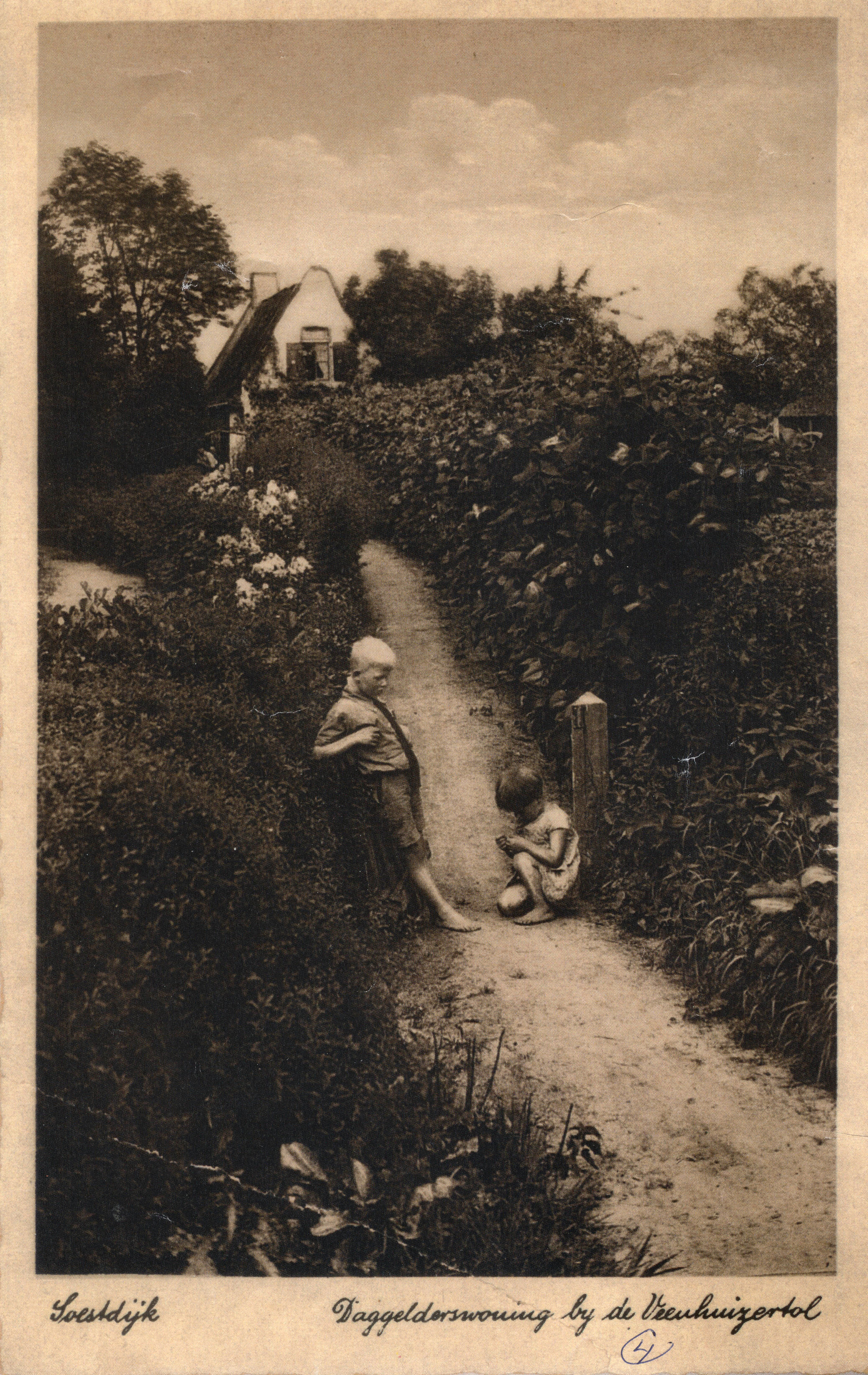 Klik voor foto in apart venster huisje__t_hondenhok_soest_jachthuislaan.jpg